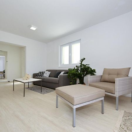 פריבלאקה Valadar Apartments מראה חיצוני תמונה