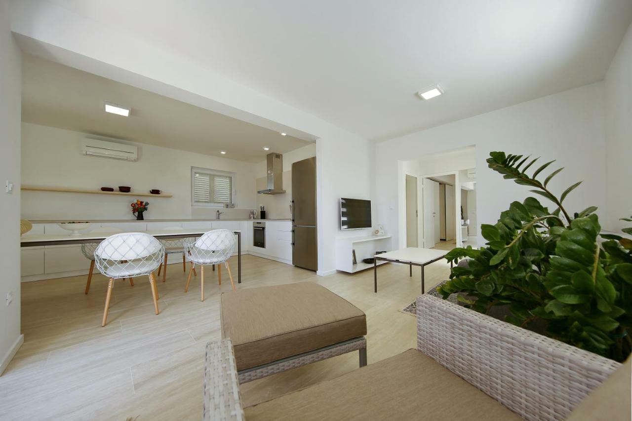 פריבלאקה Valadar Apartments מראה חיצוני תמונה