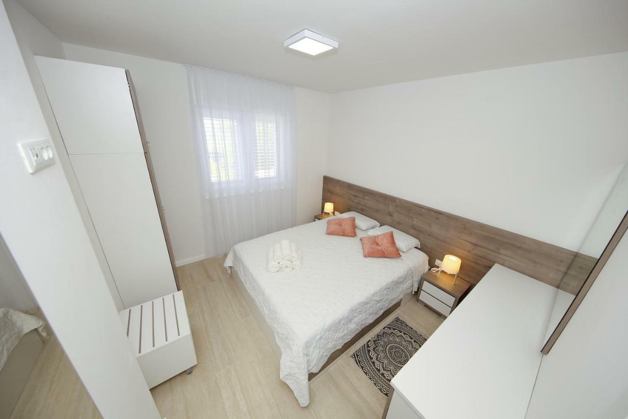 פריבלאקה Valadar Apartments מראה חיצוני תמונה