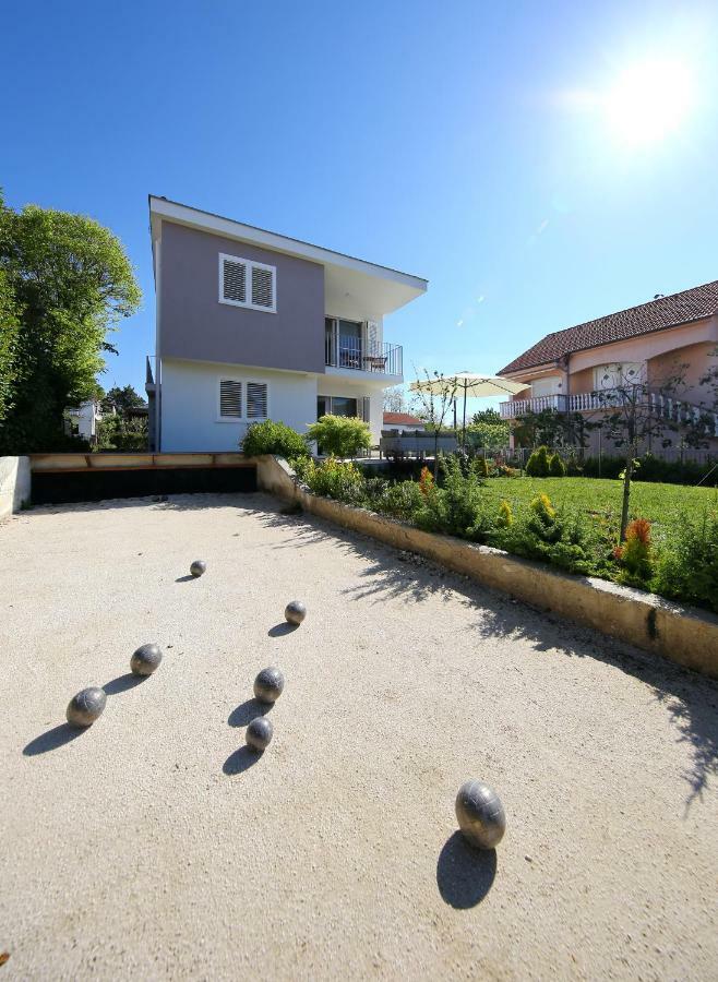 פריבלאקה Valadar Apartments מראה חיצוני תמונה